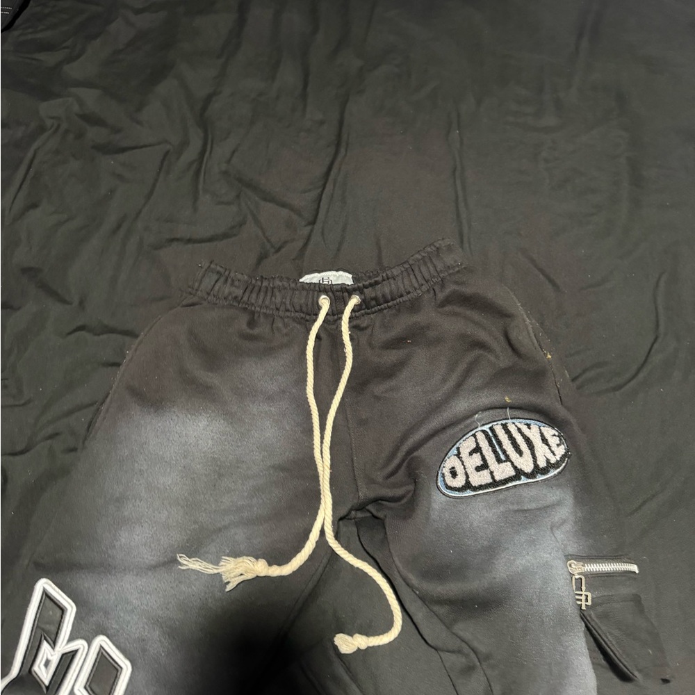 Deluxe Hill size M Sweatpants